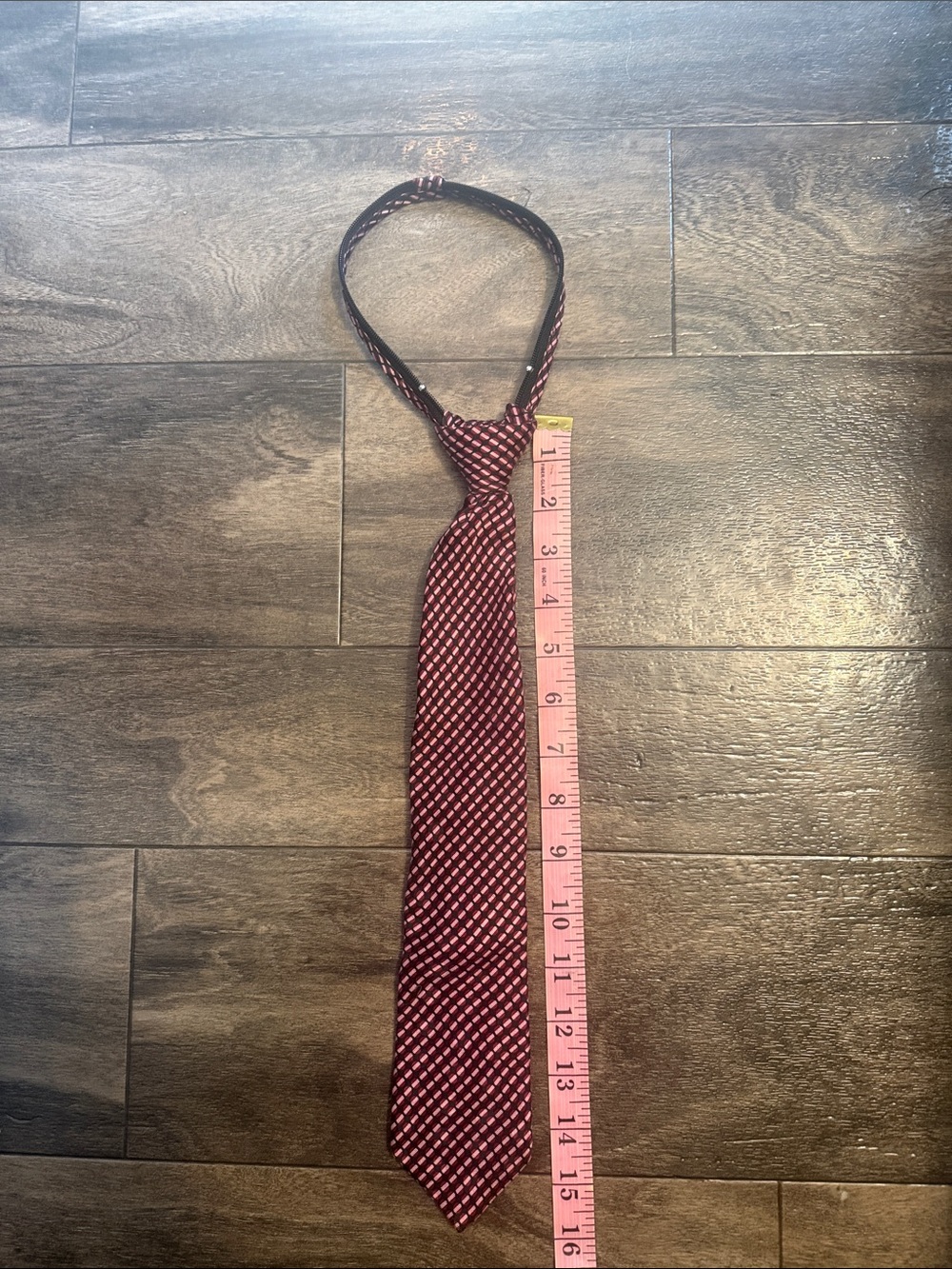 Men's Pre-Tied Burgundy Patterned Neck Tie
